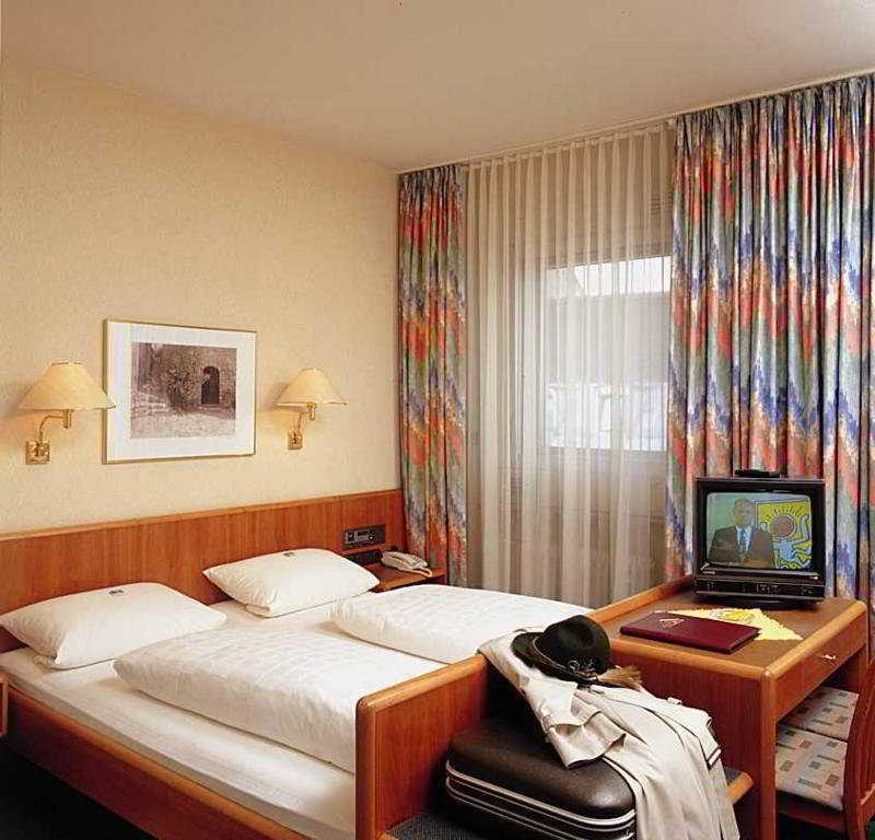 Hotel Hauser An Der Universitaet Munich Bilik gambar